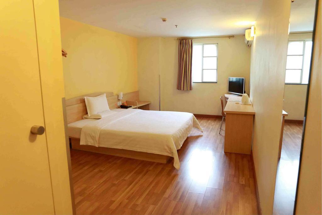 7Days Inn Shang Mei Lin Shenzhen Room photo
